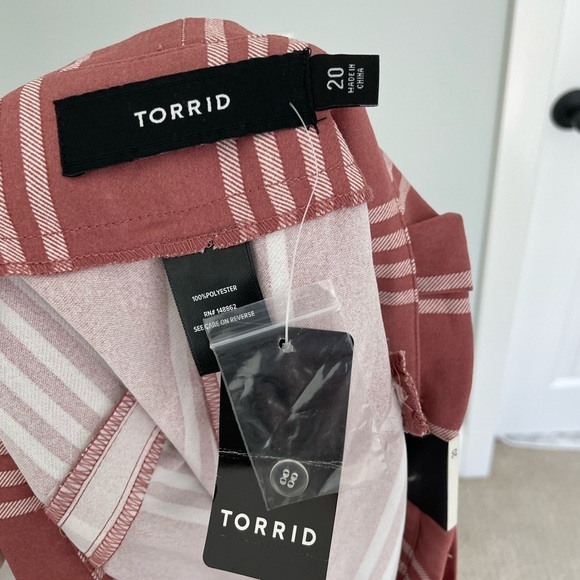 NWT Torrid Pink Paper bag High Waisted Shorts Size 20 - Picture 4 of 4